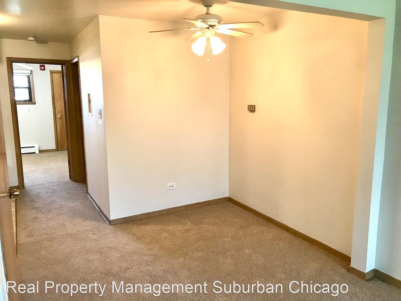 40 King Arthur Ct #16 - Photo 3 of 10