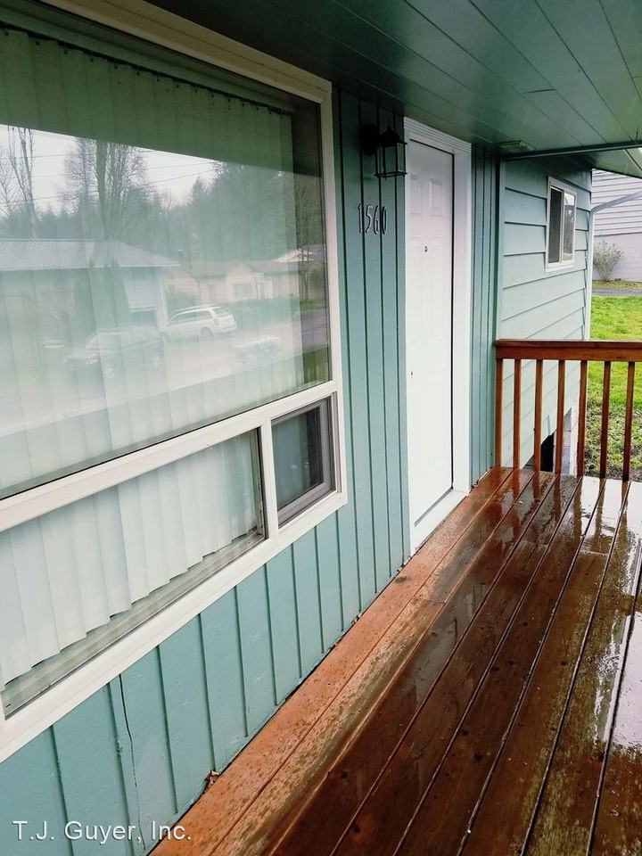 1560-1568-1570 SW Thomsen Ave - Photo 2 of 13