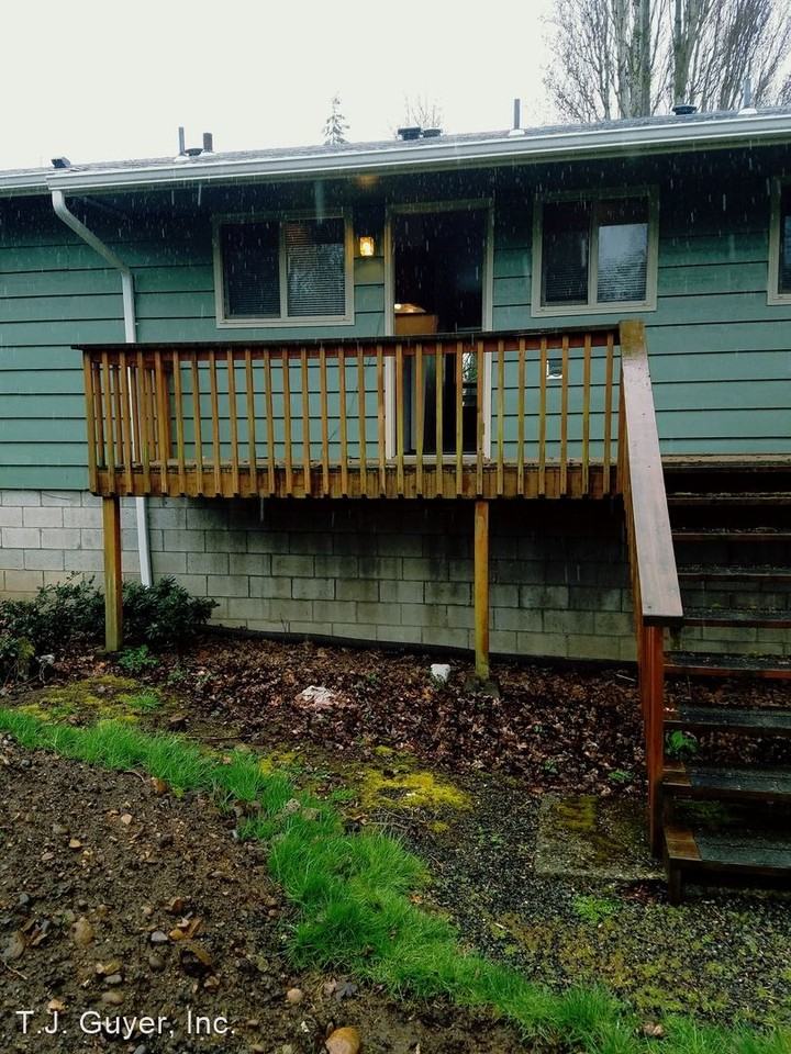 1560-1568-1570 SW Thomsen Ave - Photo 3 of 13