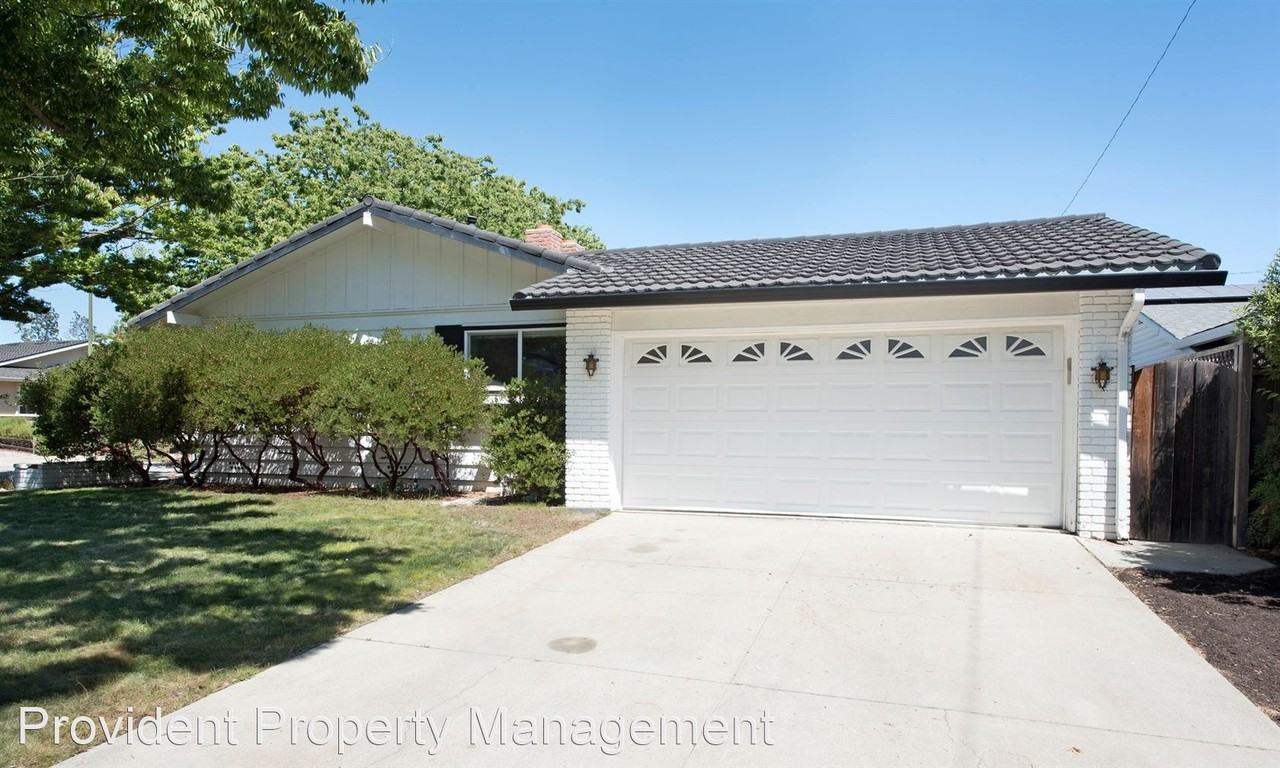 1448 Alderbrook Ln - Photo 3 of 15