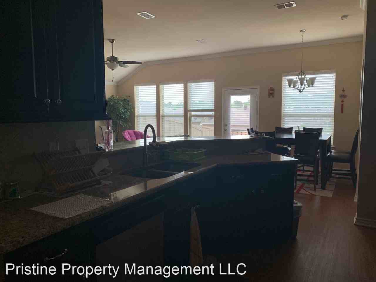 208 Cordoba Trl - Photo 3 of 14