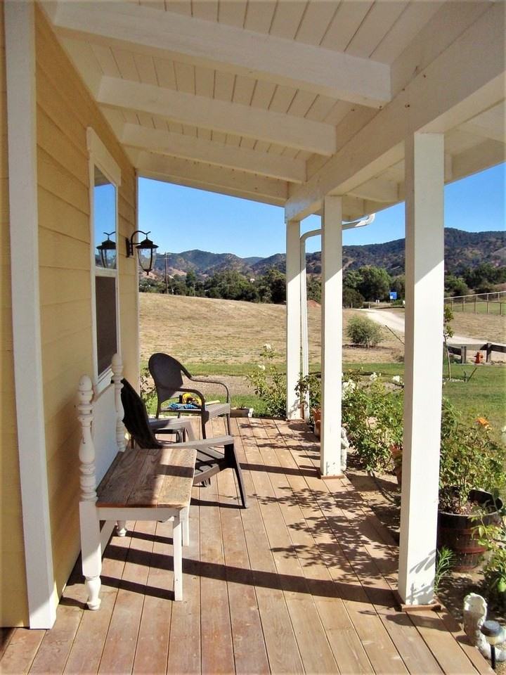 9030 Peppertree Ln - Photo 2 of 35