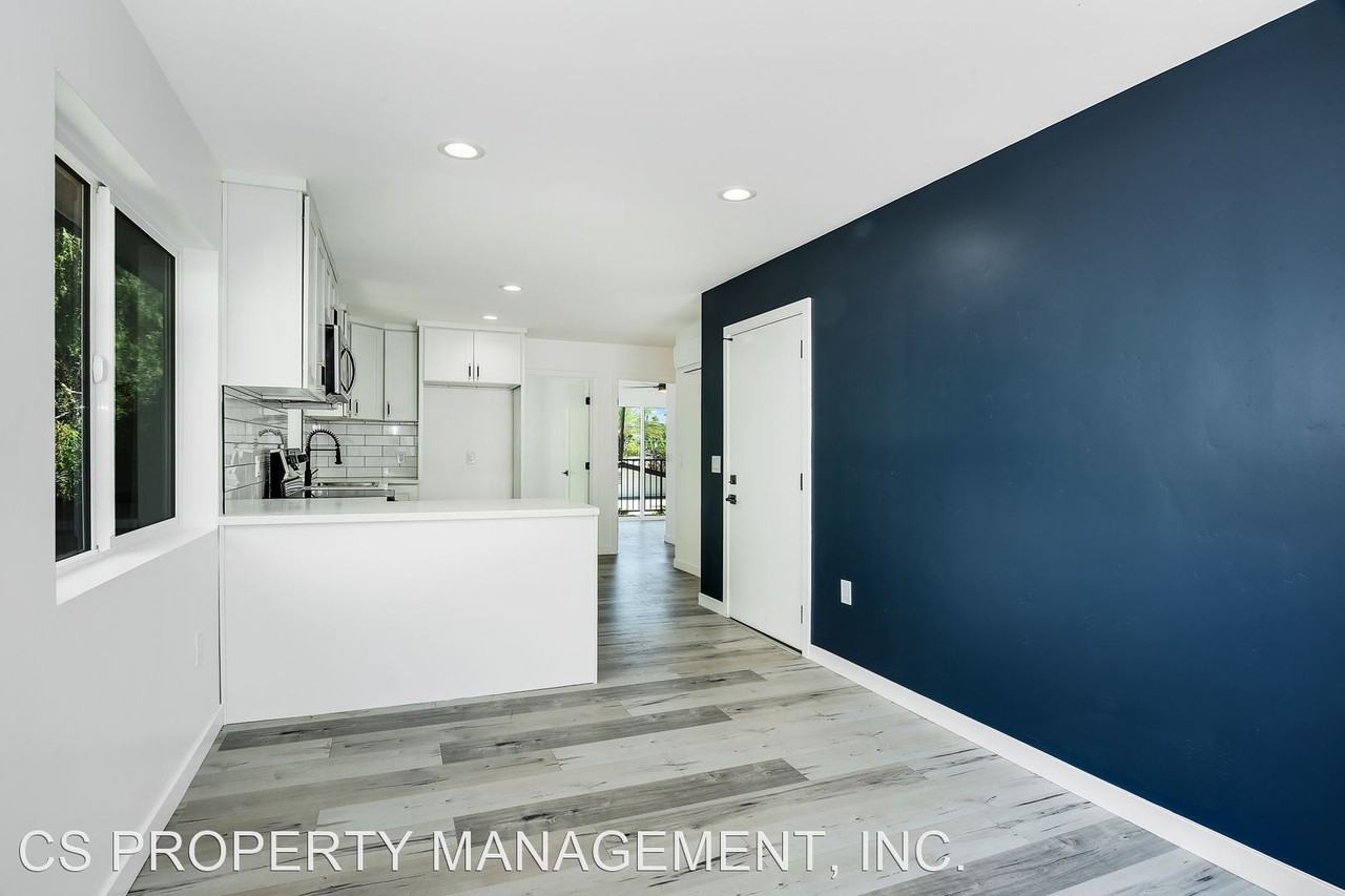 4574-4576 Nebo Drive - Photo 3 of 28