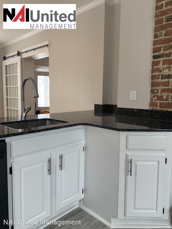 507 23rd St - Photo 2 of 13