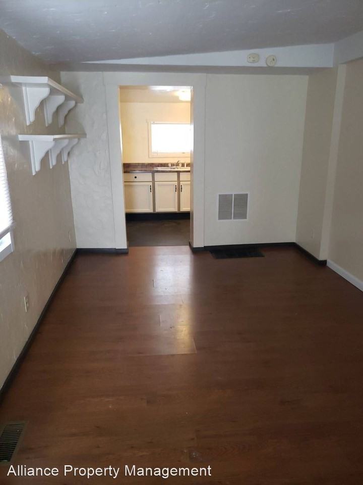 2227 Curdes Ave - Photo 2 of 7