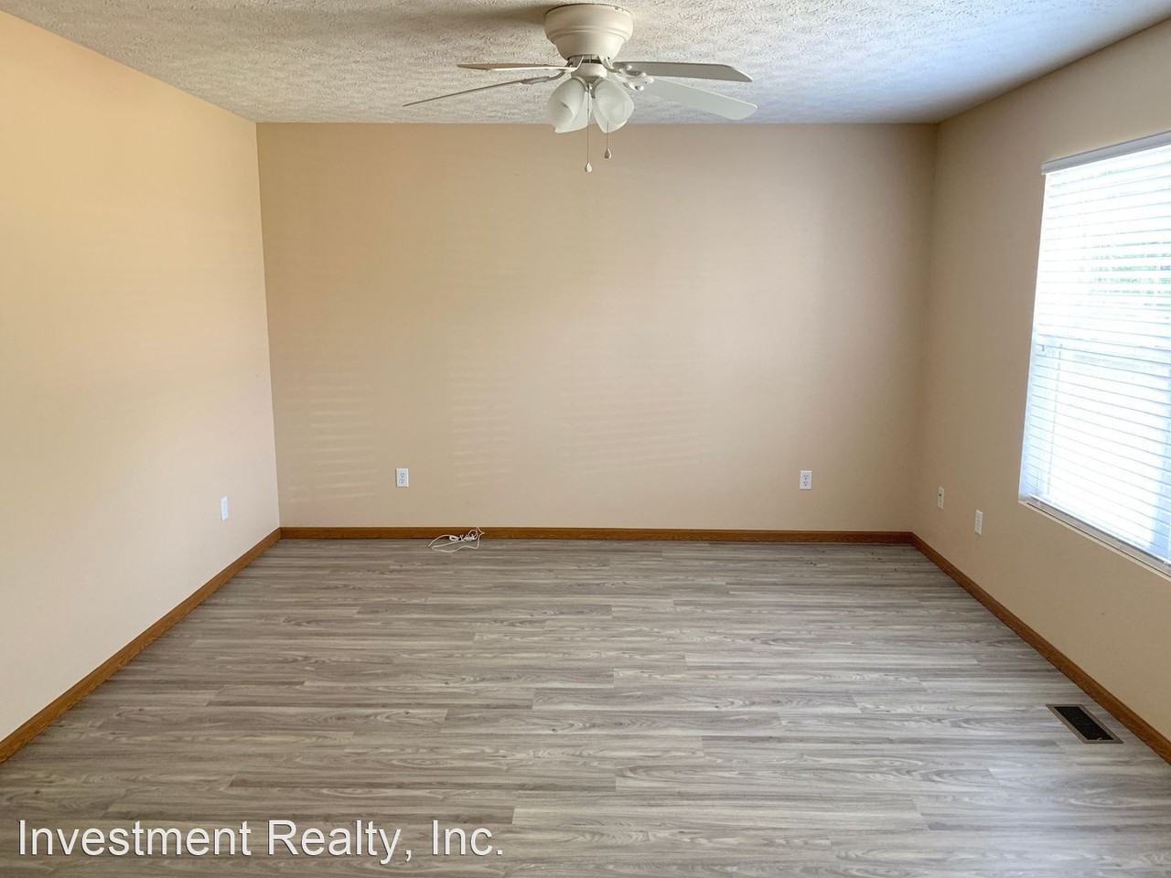 14220 Haywood Dr - Photo 2 of 12