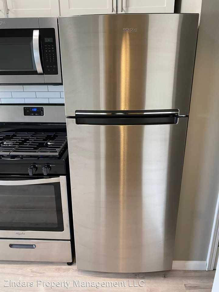 911 Georgian Drive - Photo 3 of 8