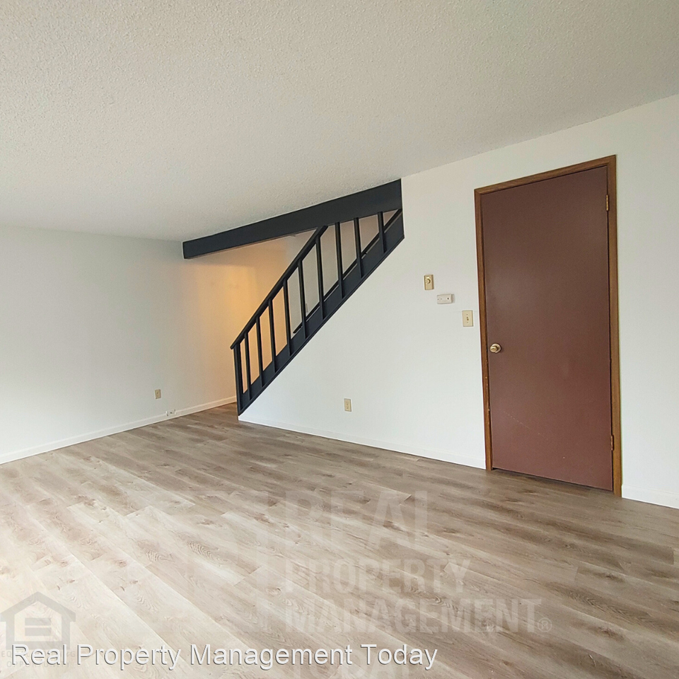 1809 - 1815 54th St Ct E - Photo 2 of 11