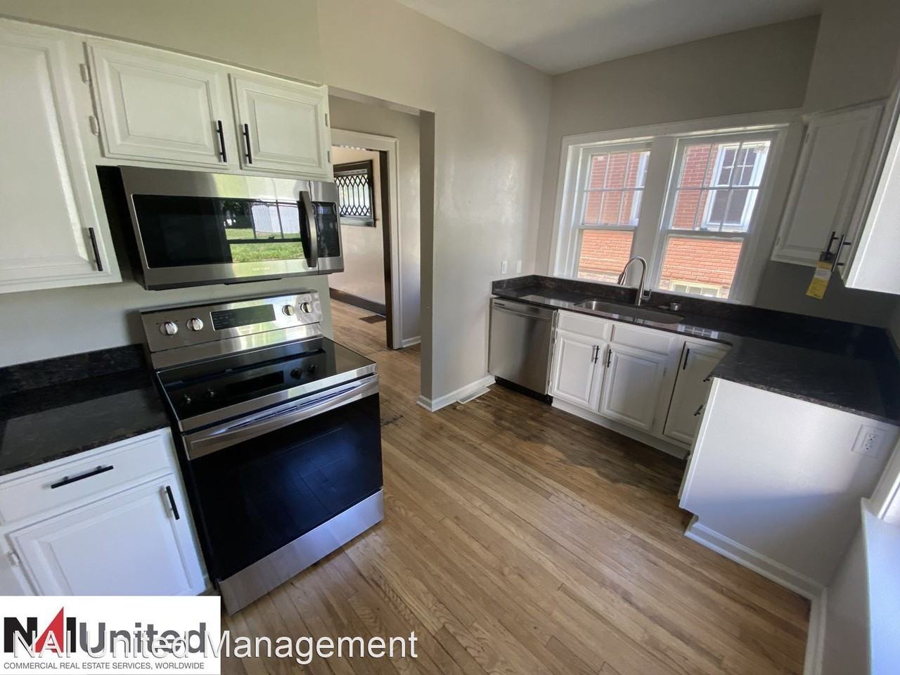 511 23rd St - Photo 2 of 14