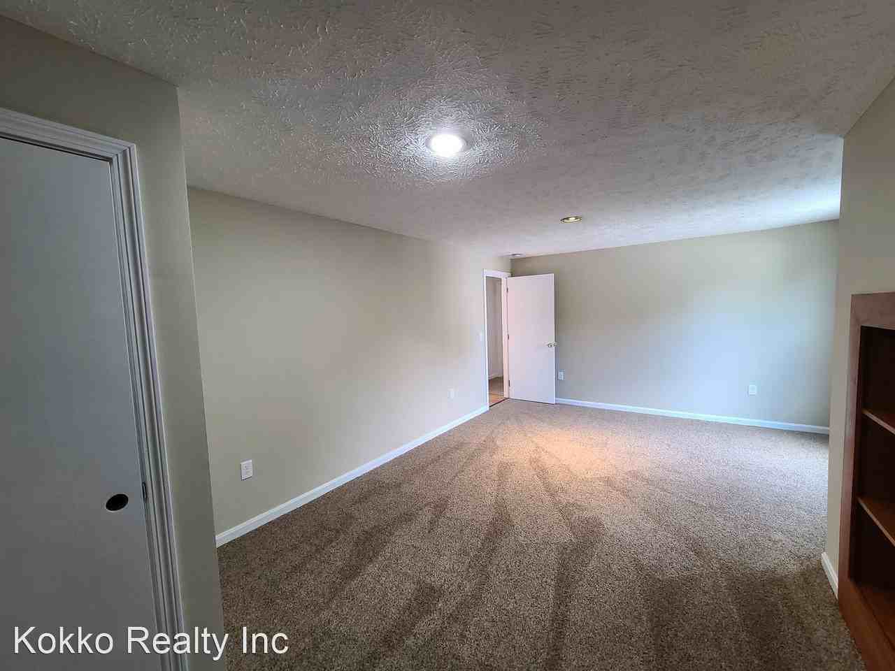 31 Marshall St - Photo 3 of 10