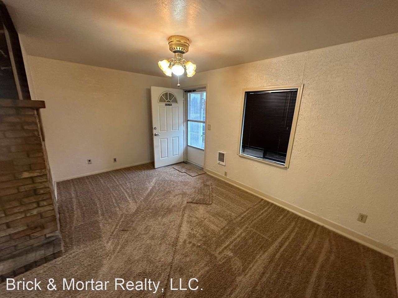 313 Orchard St - Photo 2 of 13