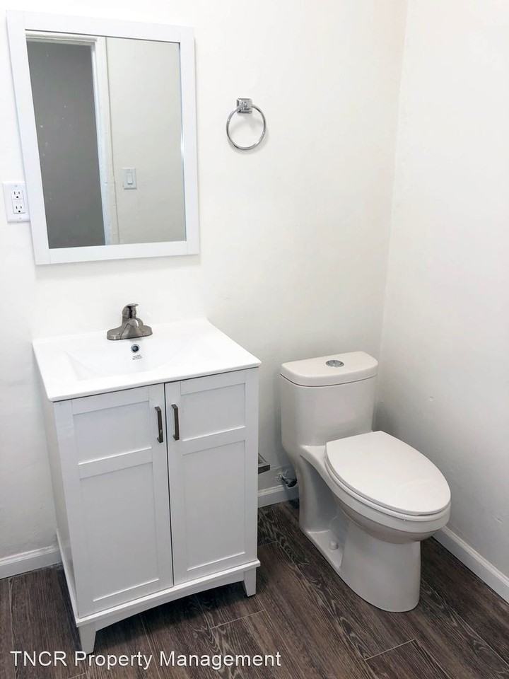 3933 Tweedy Blvd - Photo 2 of 13