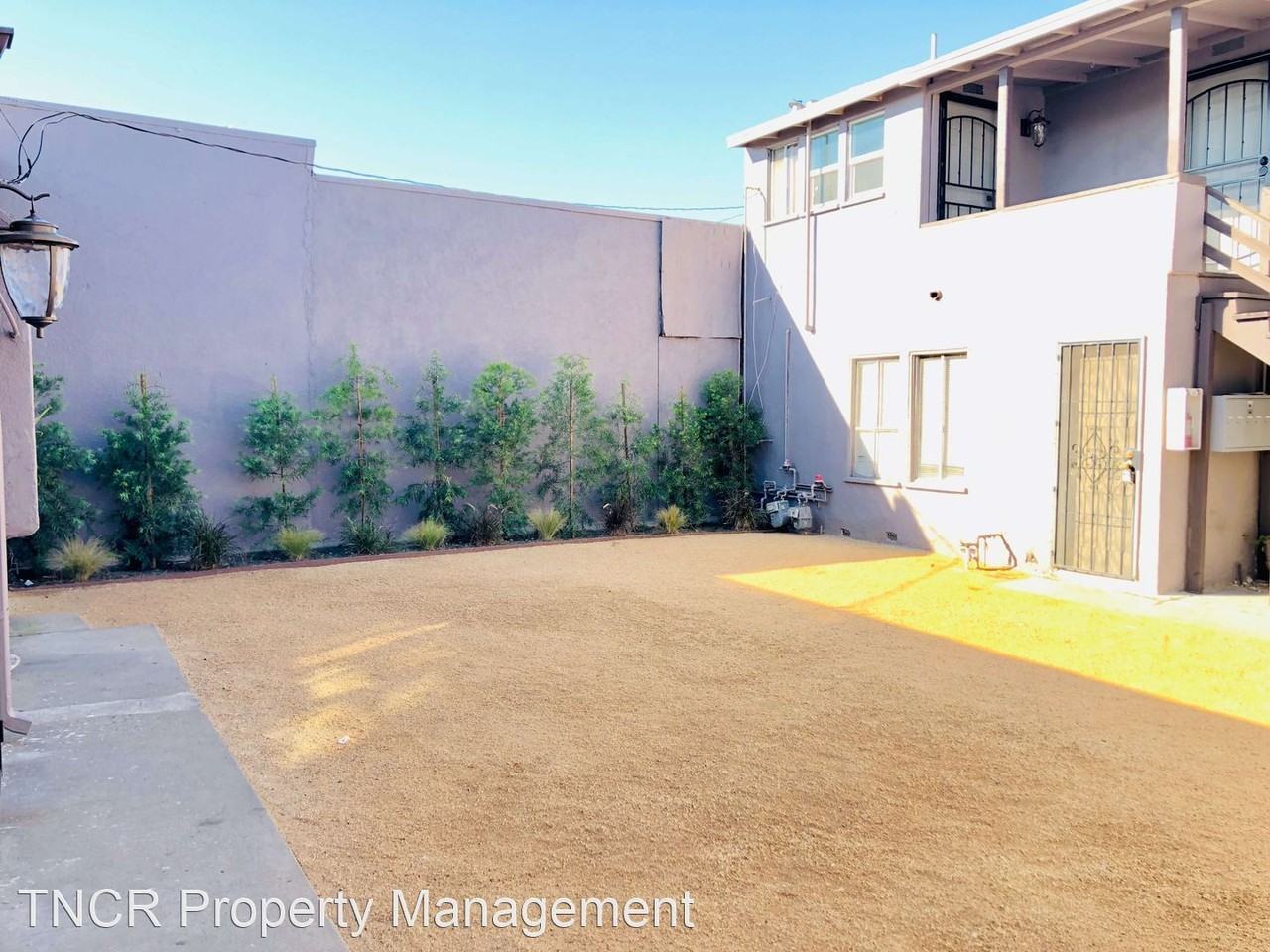 3933 Tweedy Blvd - Photo 3 of 13