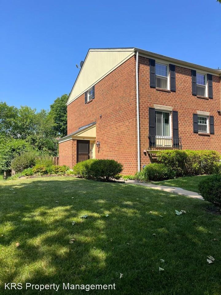 41 Arverne Ct - Photo 2 of 34