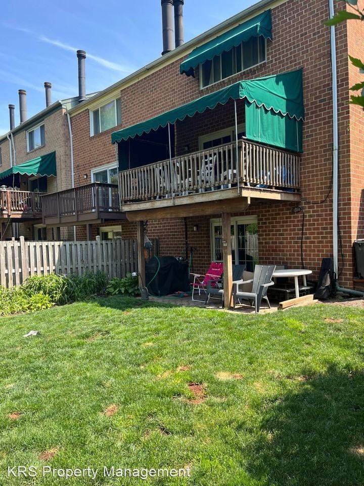 41 Arverne Ct - Photo 3 of 34