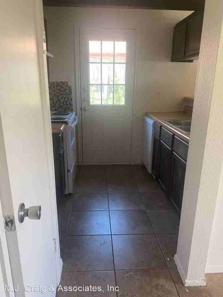 2106 N WS YOUNG DR - Photo 2 of 8