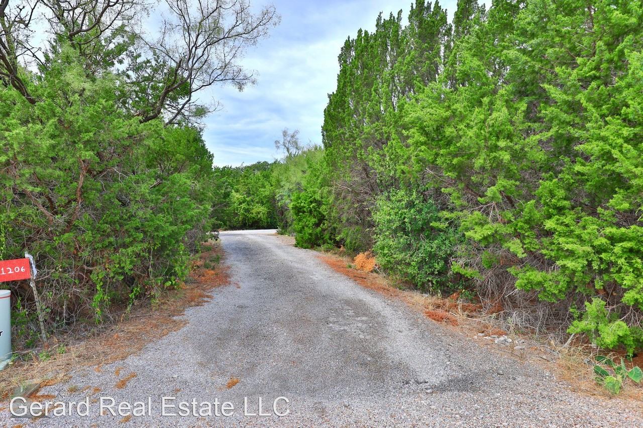 1206 County Road 650 - Photo 2 of 38
