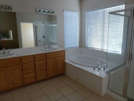 2372 St Augustine Dr - Photo 2 of 6