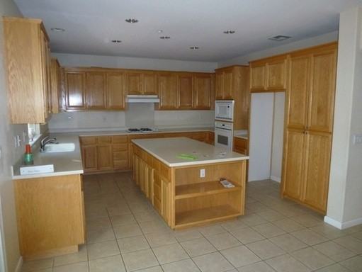 2372 St Augustine Dr - Photo 3 of 6