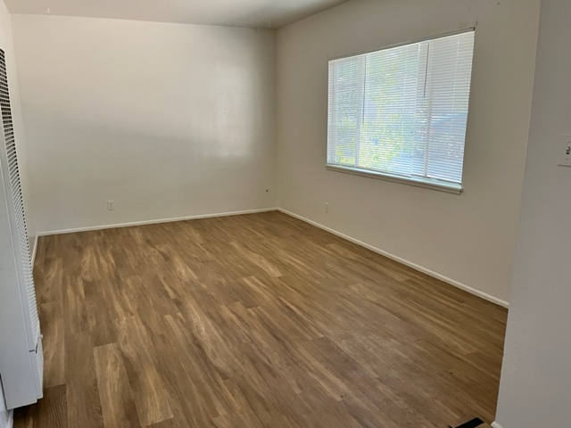 16157 Walnut Ave - Photo 2 of 8