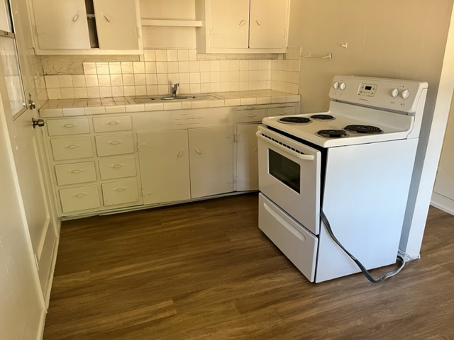 16157 Walnut Ave - Photo 3 of 8