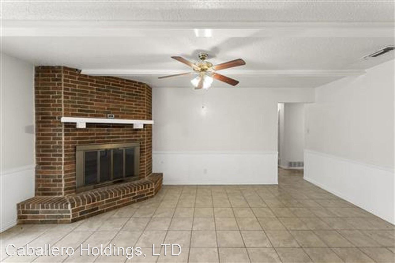 908 Gettysburg Pl - Photo 3 of 26