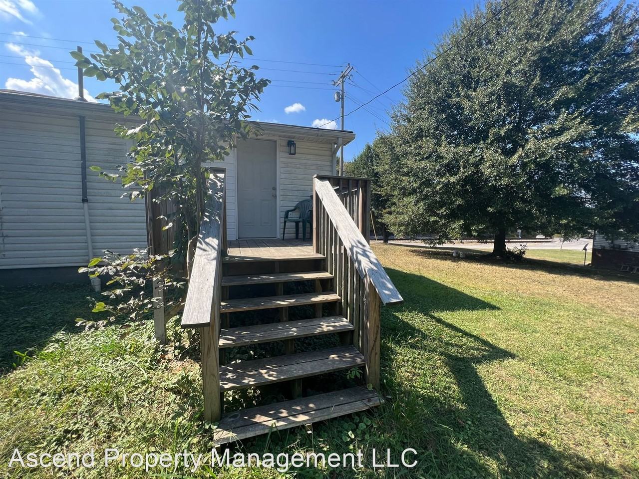 346 Julian Rd - Photo 3 of 31