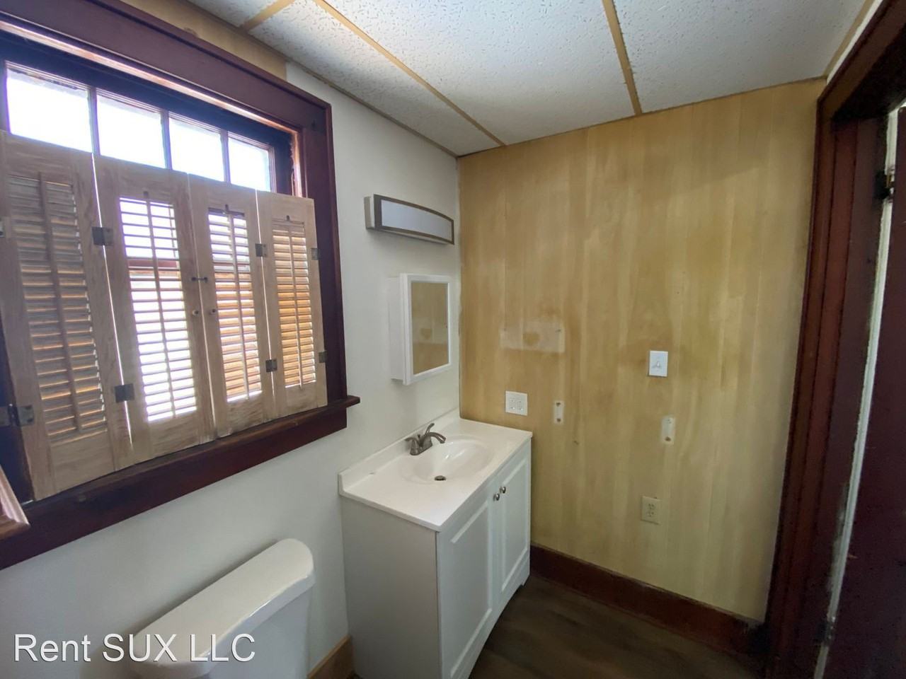 1505 W Palmer Ave - Photo 2 of 11