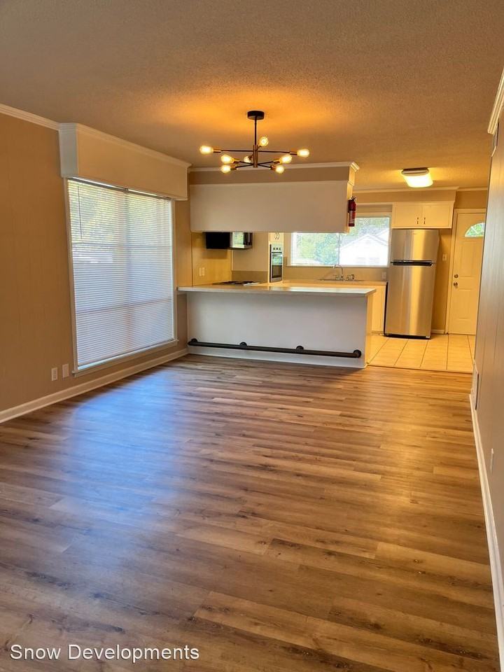 2104 Garland Ave - Photo 2 of 9