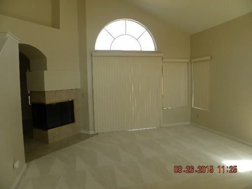 10776 Sunnyside Dr - Photo 3 of 15