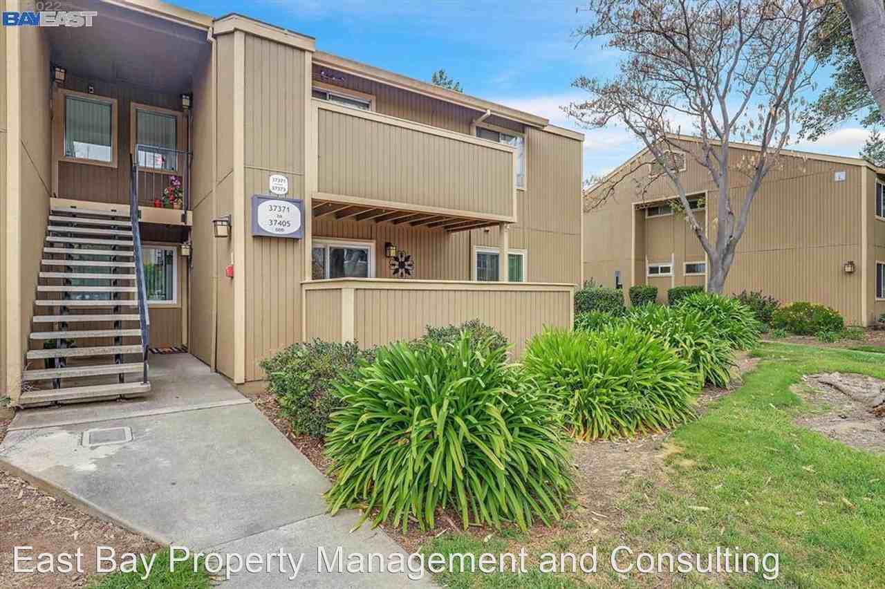 37373 Sequoia Rd - Photo 2 of 28