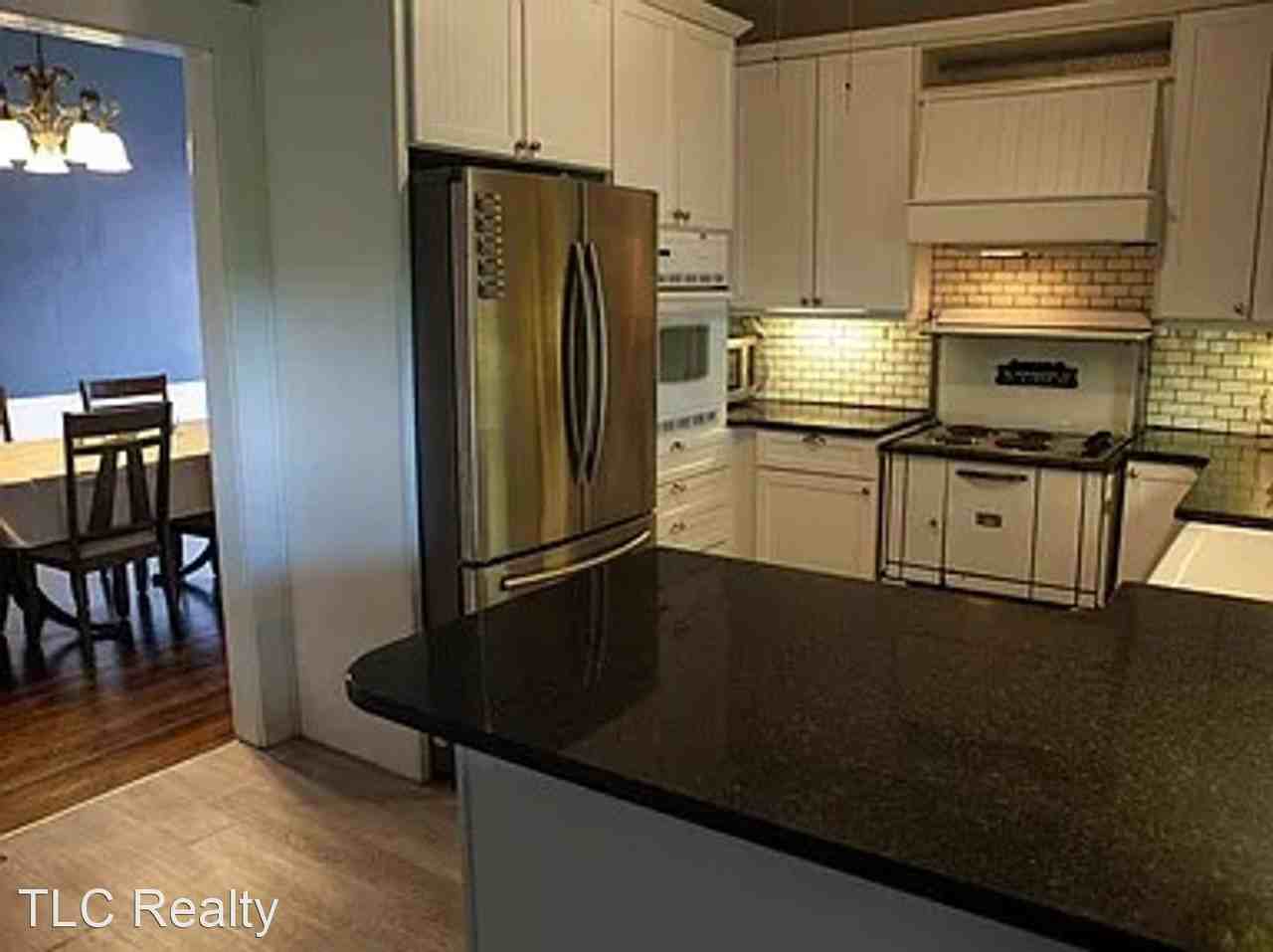 2055 S 6th St - Photo 2 of 4