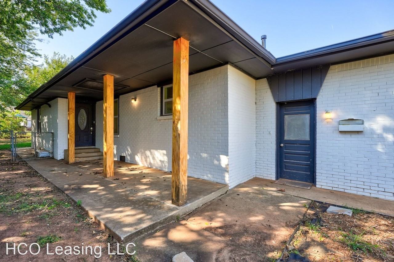 2540 Nw 33rd St - Photo 2 of 39