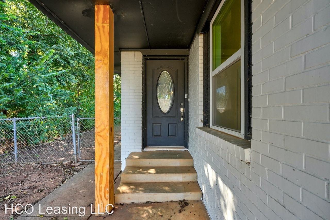 2540 Nw 33rd St - Photo 3 of 39