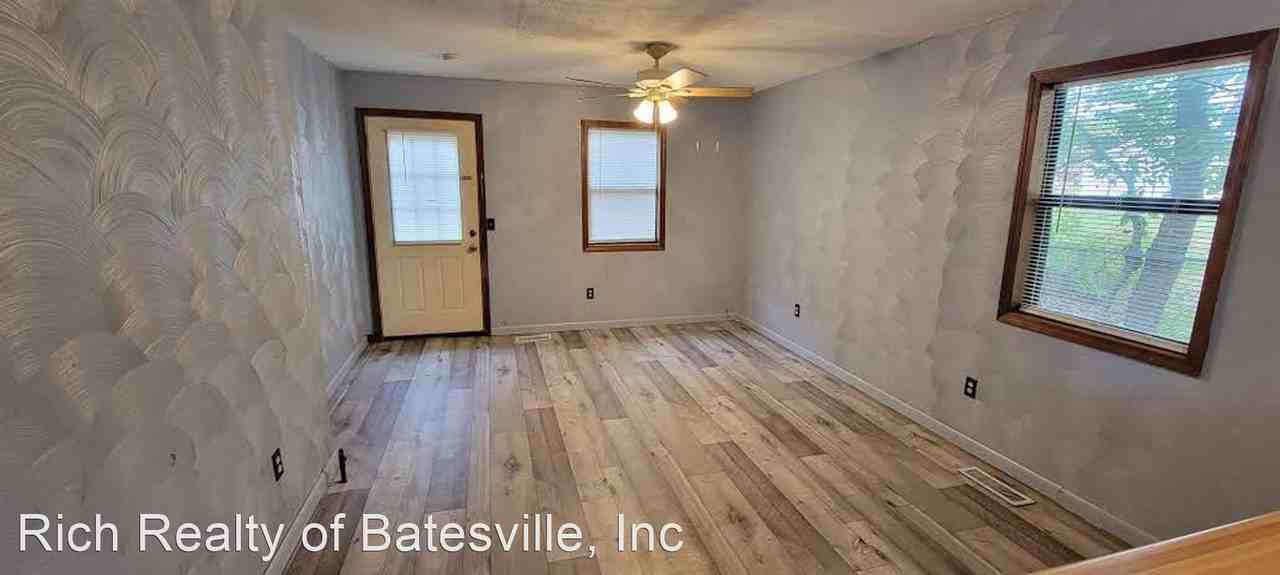 2265 Lyon St - Photo 2 of 7