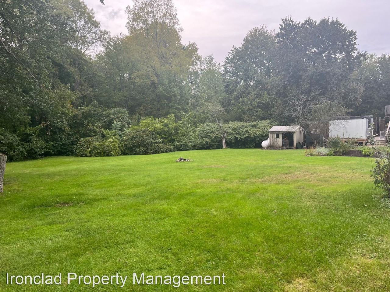 1262 Meriden Ave - Photo 2 of 11