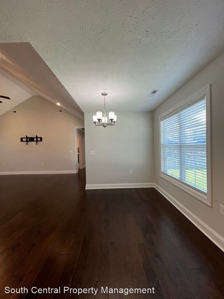 823 China Tree Way - Photo 3 of 20