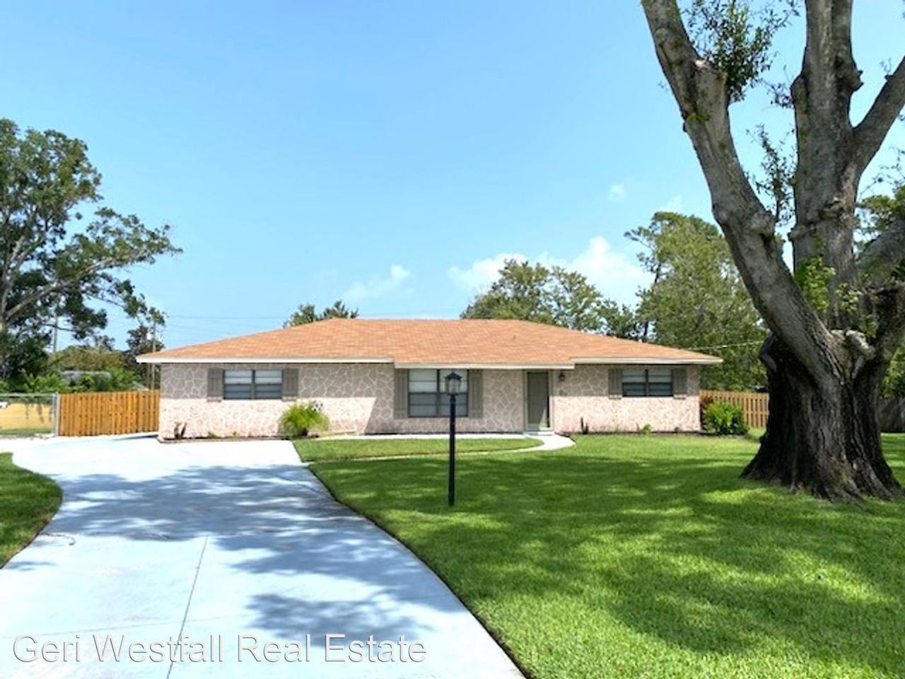 215 Leisure Cir, Port Orange, FL 32127 2 Bedroom House for 2,250/month