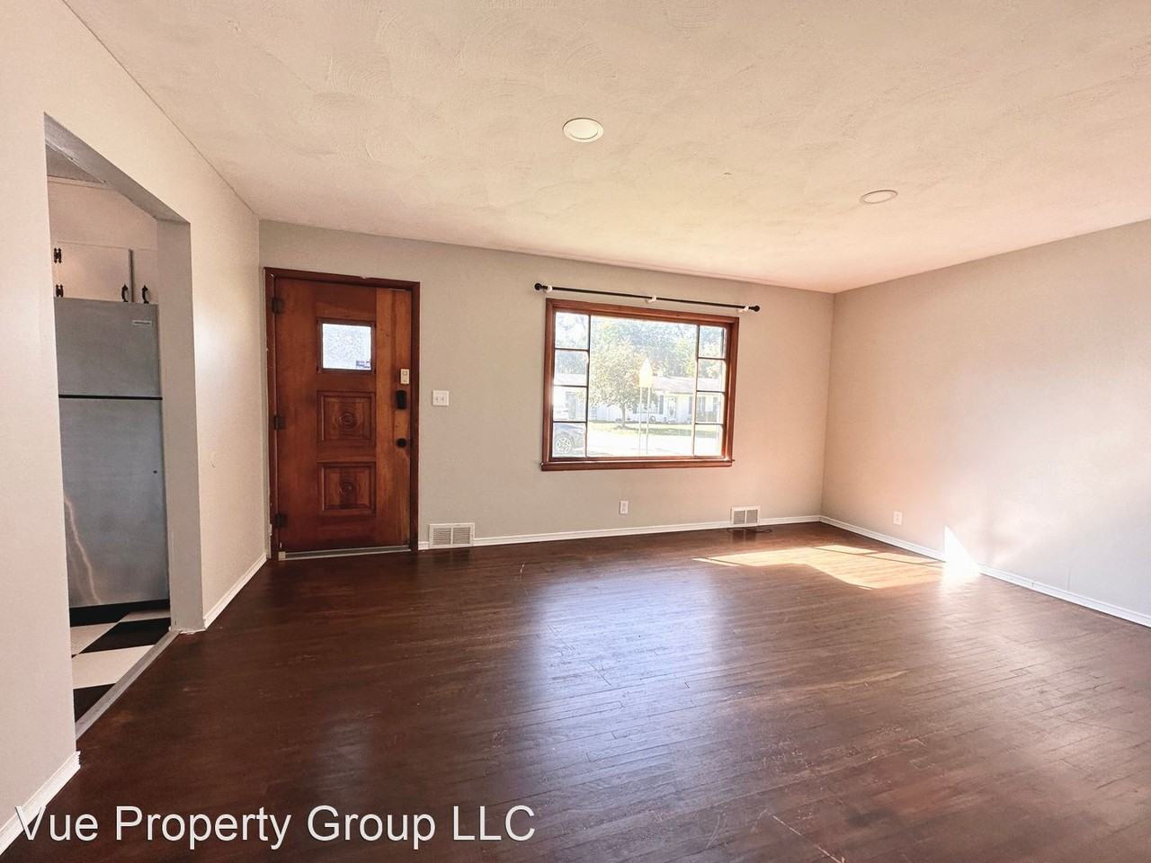 2218 Boston Ave - Photo 2 of 8