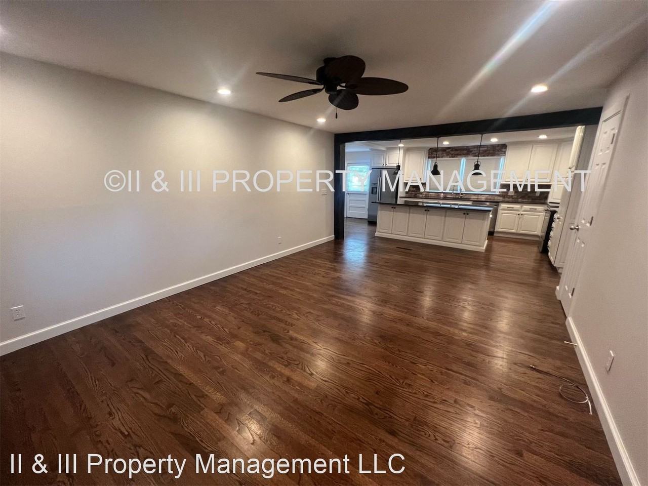 708 S Harrison St - Photo 2 of 25