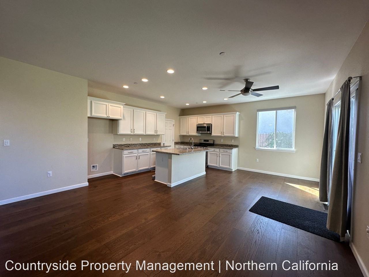 2416 Thaddeous Dr - Photo 3 of 33