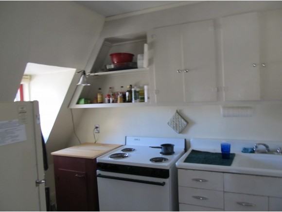 84 Linden St - Photo 3 of 5