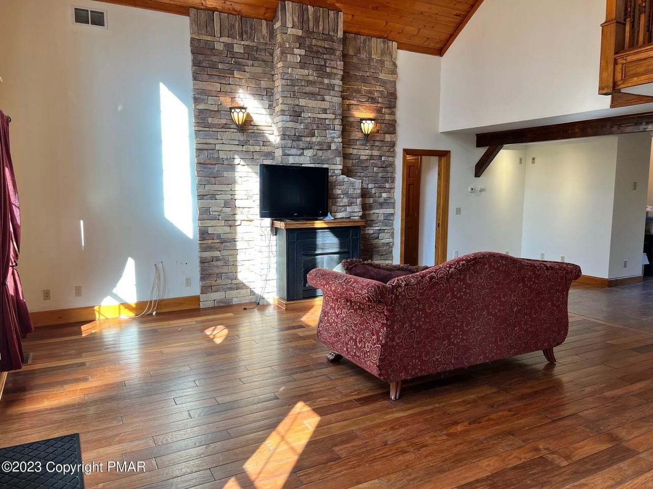 130 Log Rd - Photo 2 of 33