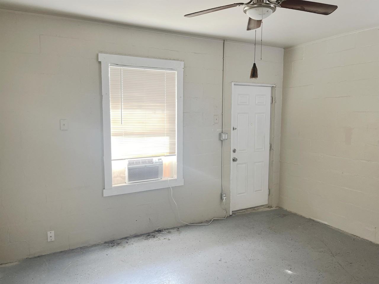 1007 El Paso St #1009 - Photo 2 of 8