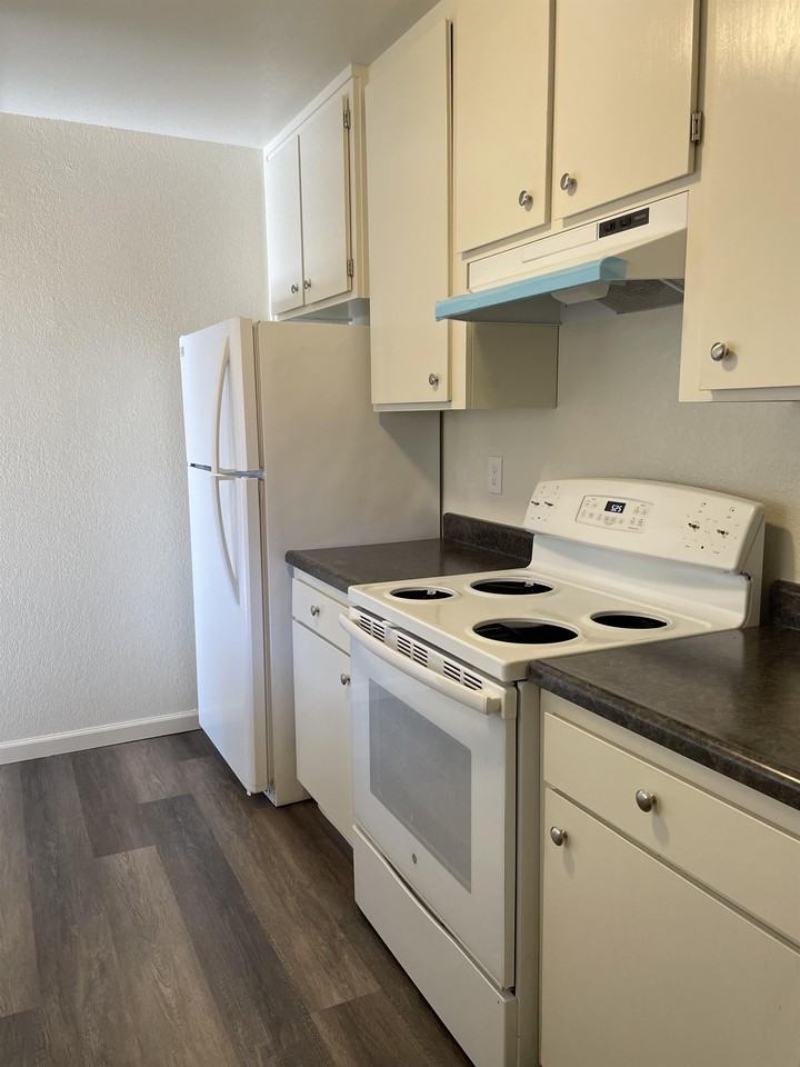 2850 Tachevah Duplex #2850 - Photo 2 of 17