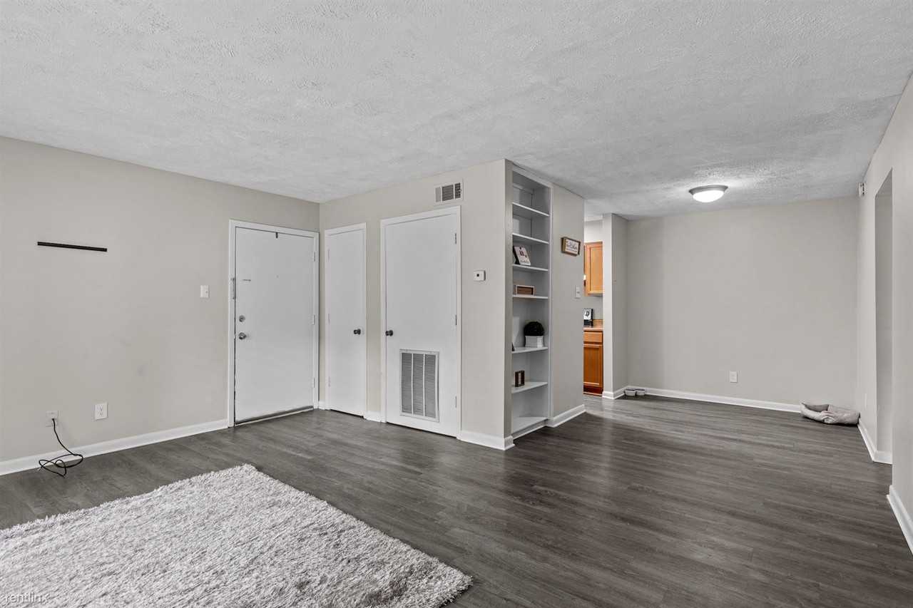 Commodore - Photo 3 of 13