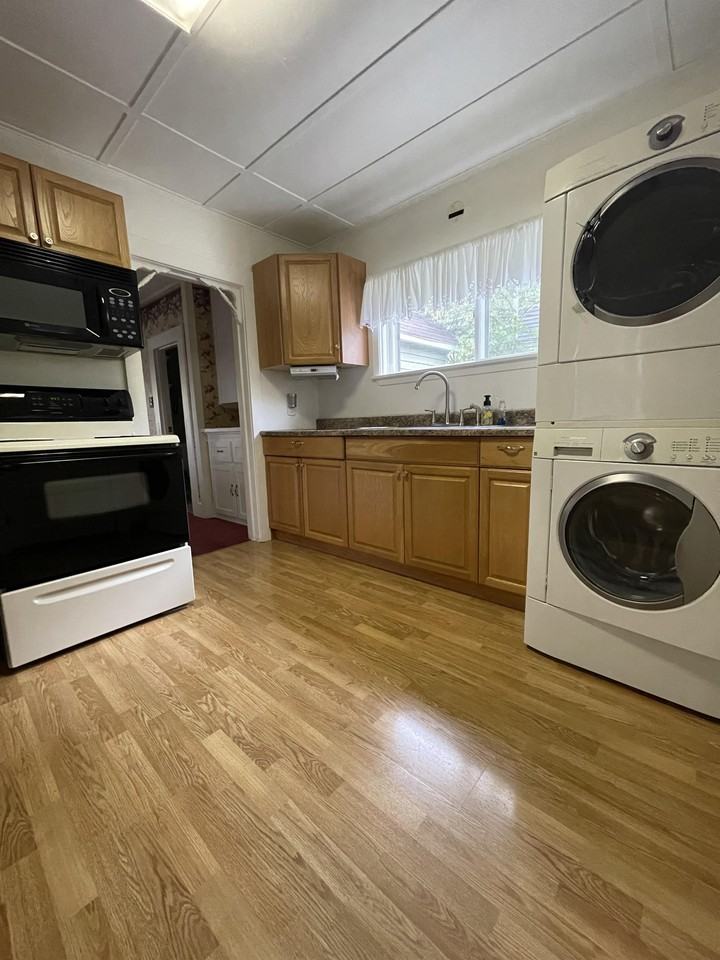 915 Adams Ave #1 - Photo 2 of 9