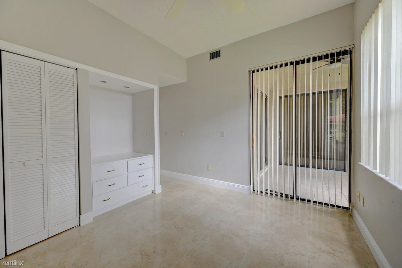 7508 La Paz Blvd #101 - Photo 3 of 13