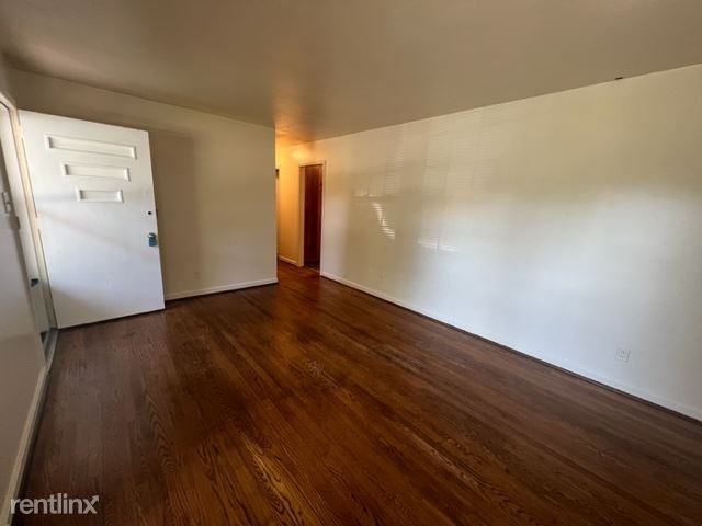 2116 Cheltenham Blvd - Photo 3 of 19