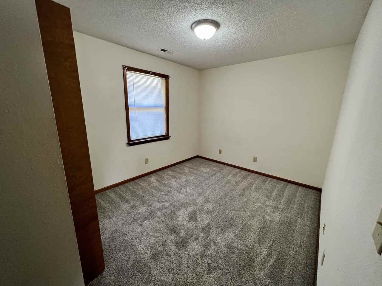 522 Ridgeview - Photo 3 of 5